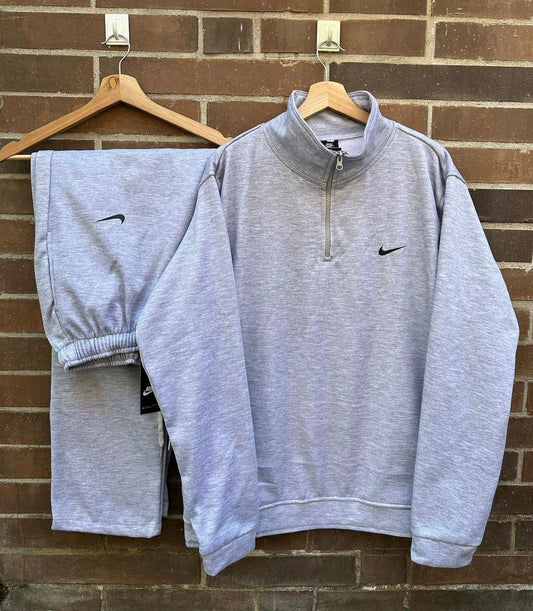 Conjunto gris Nike